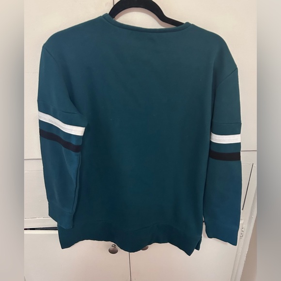 Philadelphia Eagles women’s size medium sweatshirt - Picture 2 of 3